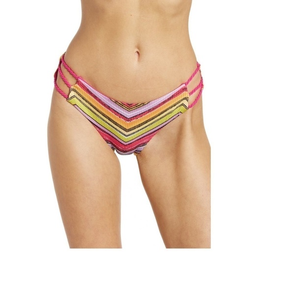 Becca by Rebecca Virtue pink Farah hipster reversible bikini bottoms M NWT - Picture 1 of 9